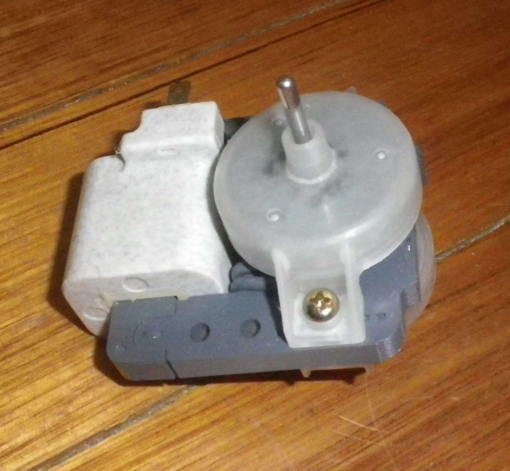 Early Fisher & Paykel N308 Short Shaft Evaporator Fan Motor - Part # FP813240