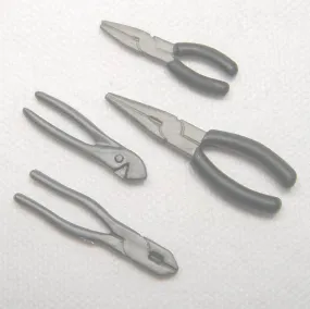 Tool  (pliers)